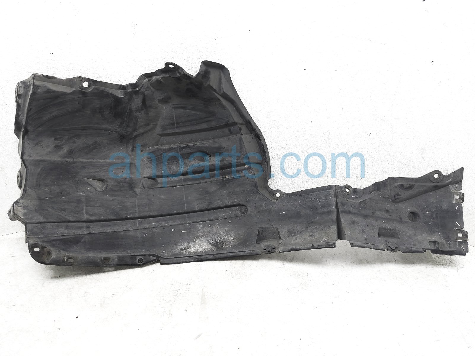 $40 Infiniti FR/LH FENDER LINER REAR HALF