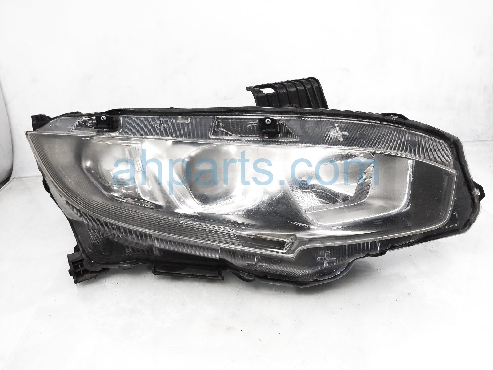 $175 Honda RH HEAD LIGHT / LAMP