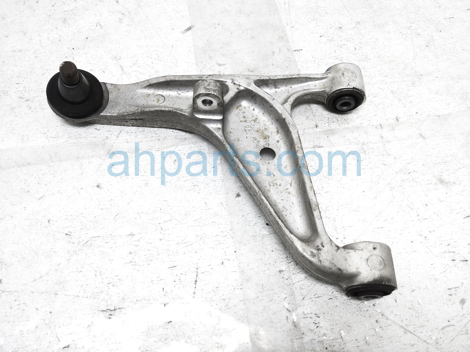 $45 Infiniti RR/RH UPPER CONTROL ARM