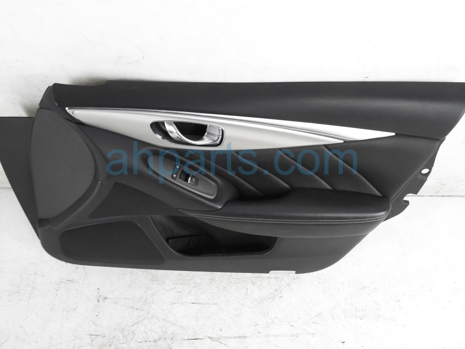 $99 Infiniti FR/RH DOOR TRIM PANEL - BLACK