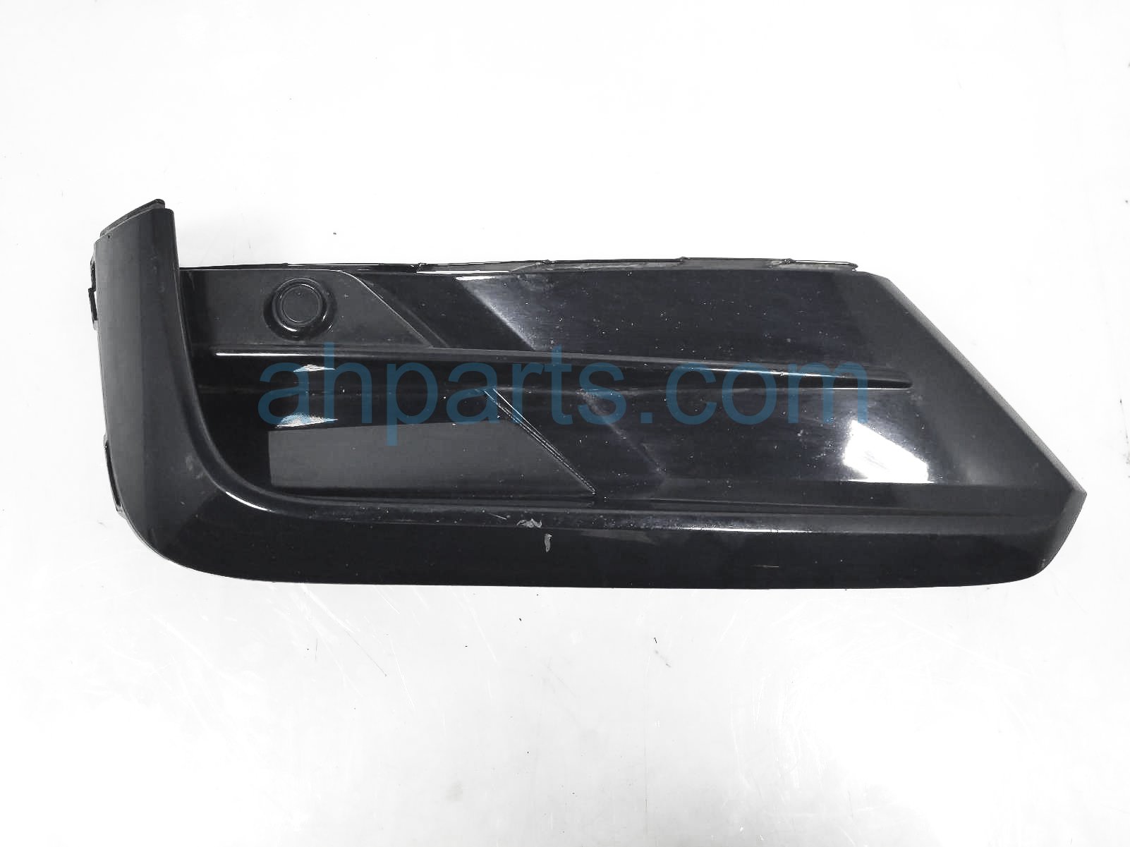 $140 Volkswagen FR BUMPER UPPER TRIM PANEL W/SENSOR*