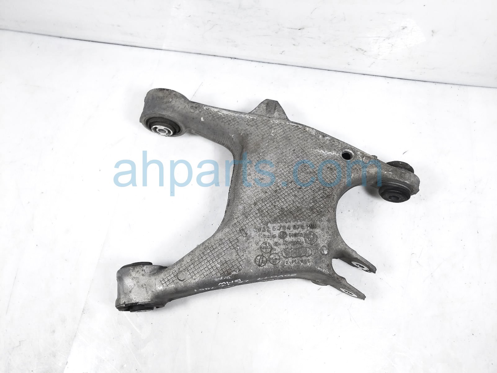 $40 BMW RR/LH LOWER CONTROL ARM