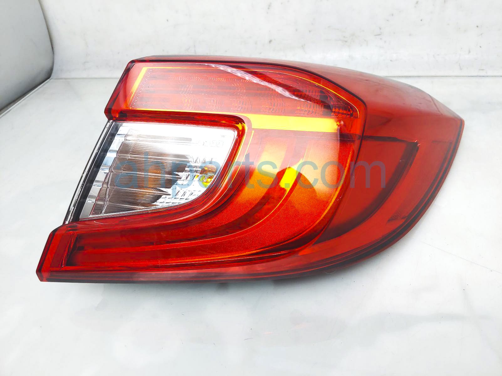 $195 Honda RH TAIL LAMP (ON BODY)