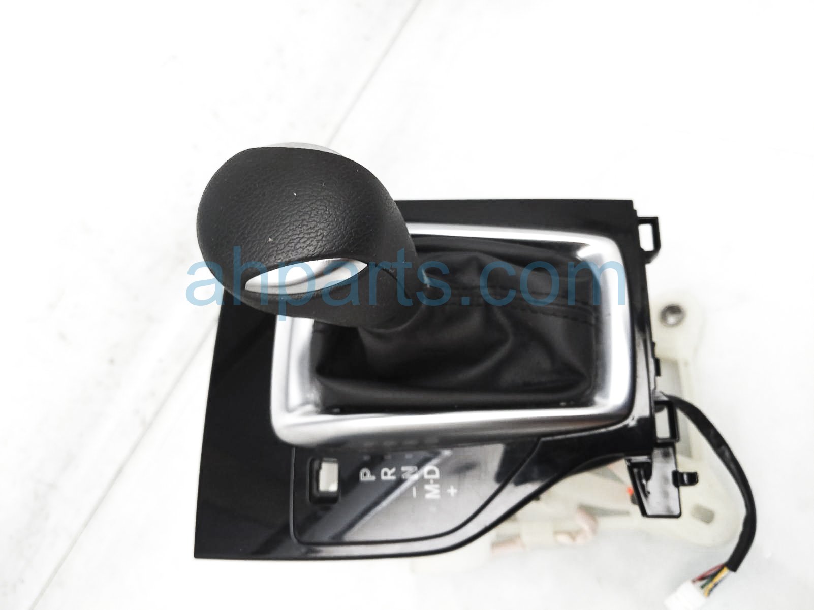 $50 Mazda A/T FLOOR SHIFTER ASSY W/KNOB - 2.0L