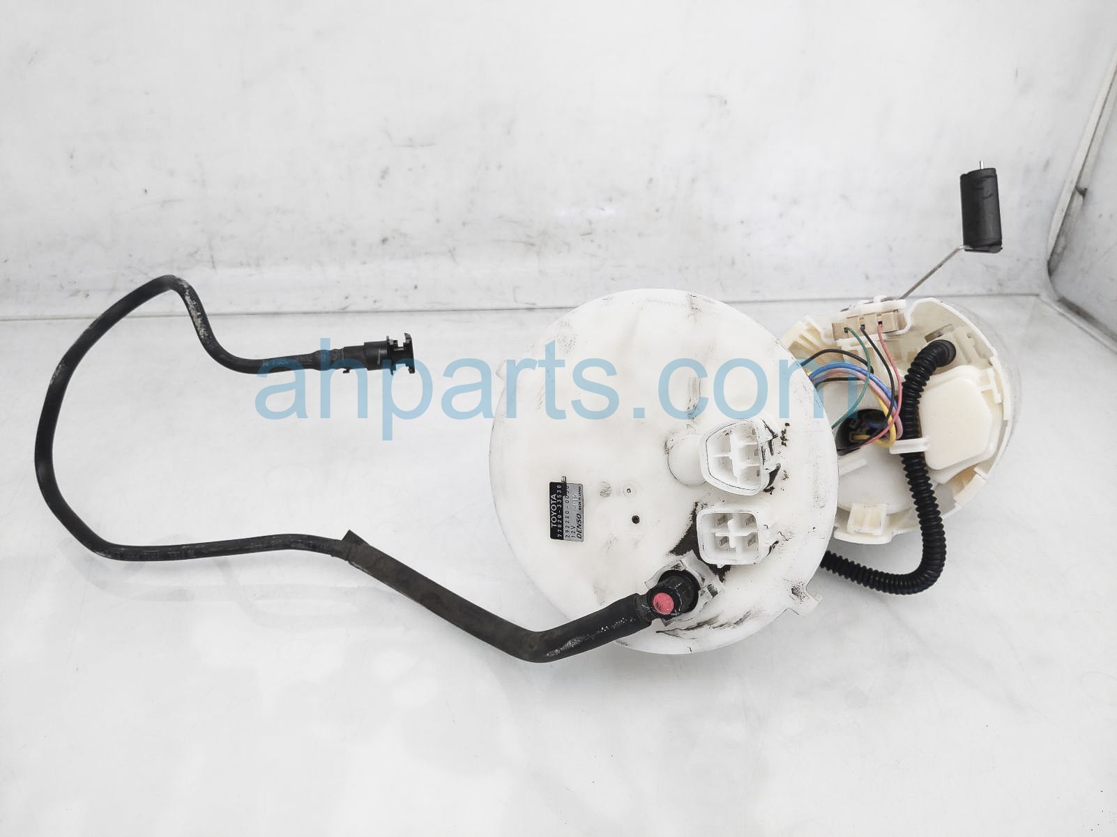 $109 Toyota GAS / FUEL PUMP ASSY