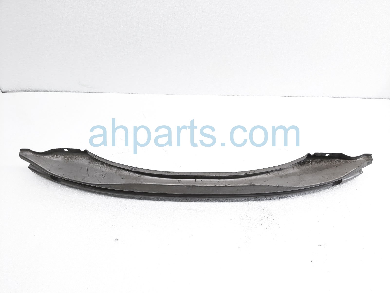 $175 Volvo REAR BUMPER REINFORCEMENT BAR