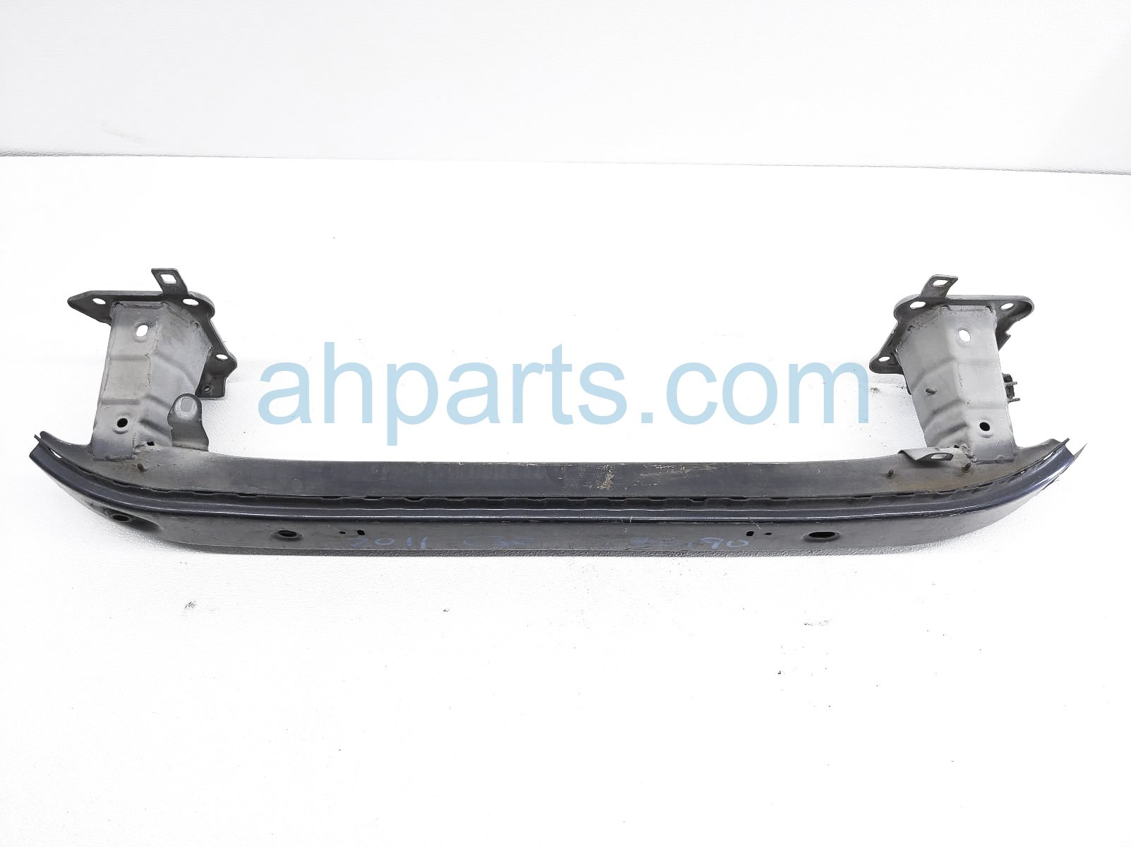 $119 Volvo FRONT BUMPER REINFORCEMENT BAR - BLK