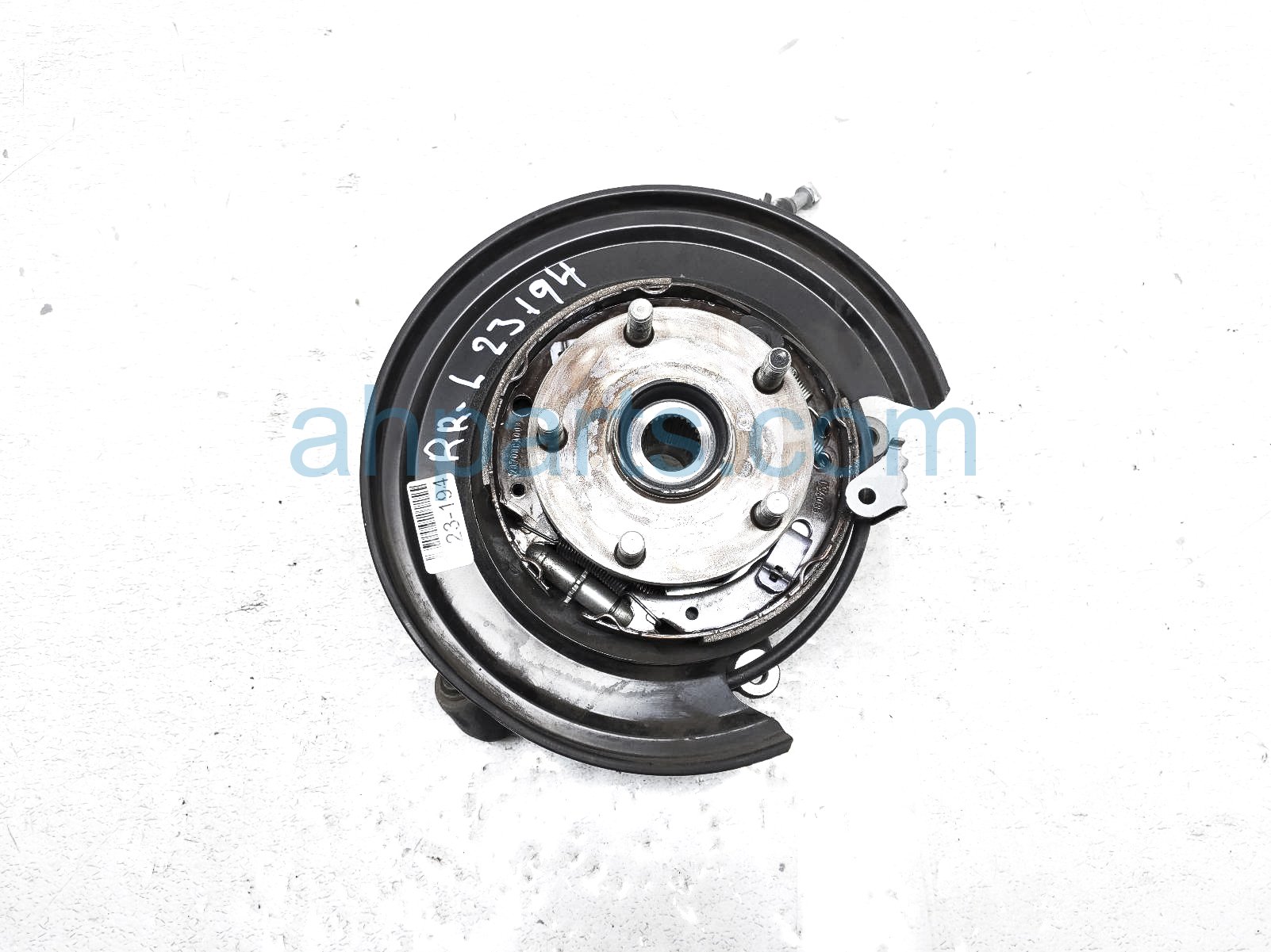 $145 Subaru RR/LH SPINDLE KNUCKLE HUB