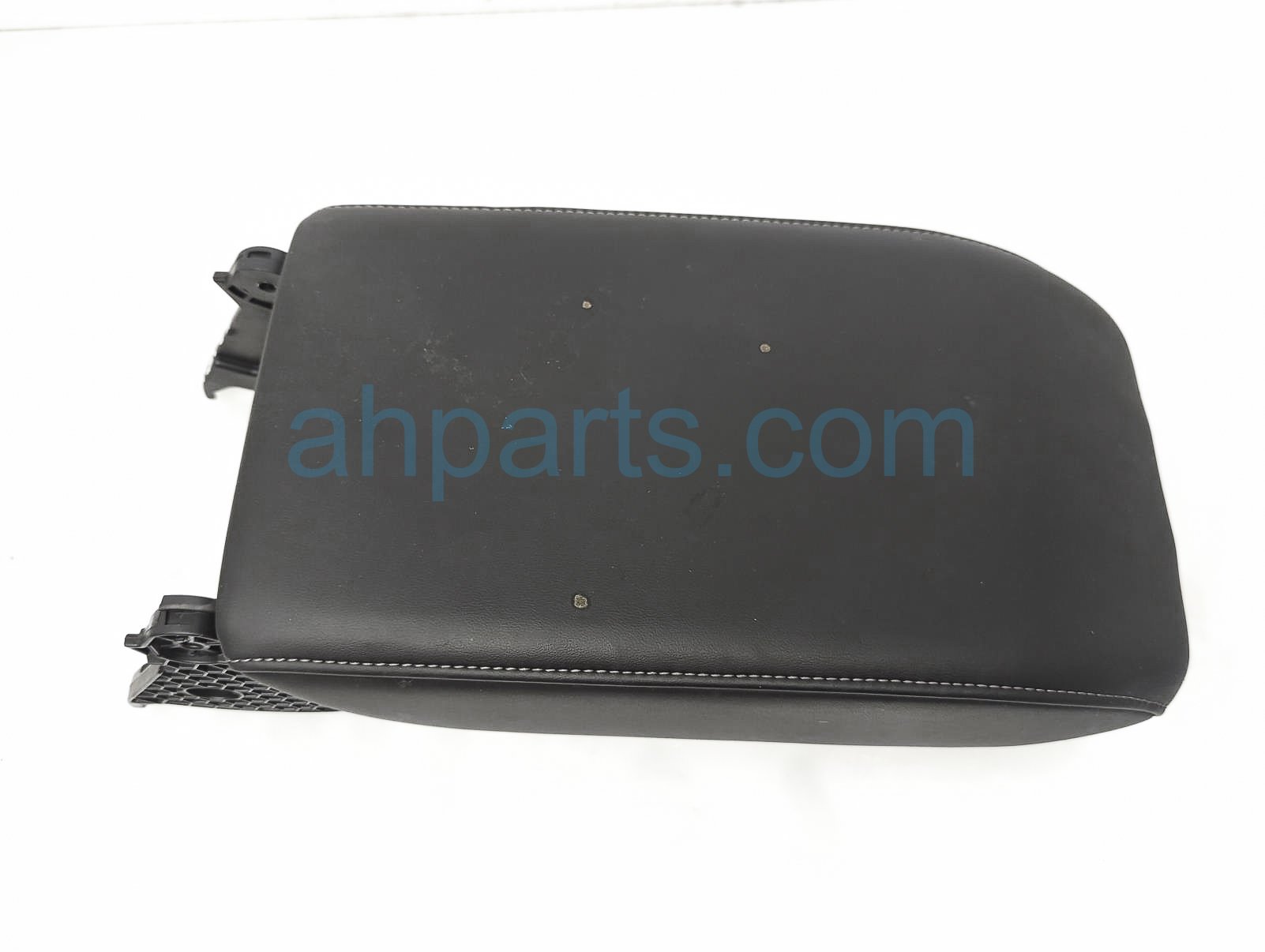 $60 Honda CONSOLE LID / ARMREST - BLACK - SDN