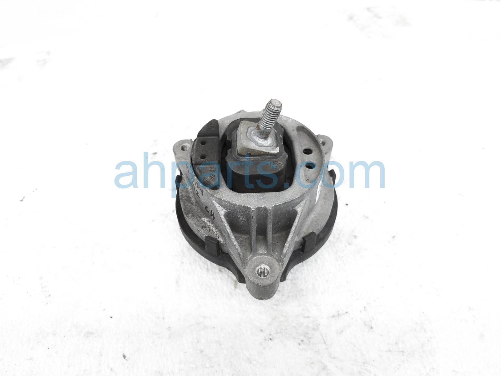 $35 BMW LH ENGINE MOUNT