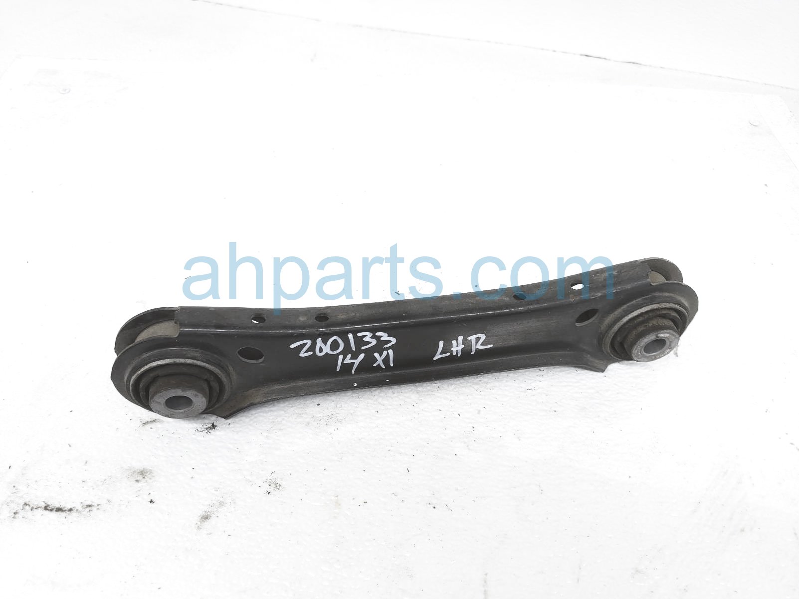 $30 BMW RR/LH FOWARD UPPER CONTROL ARM