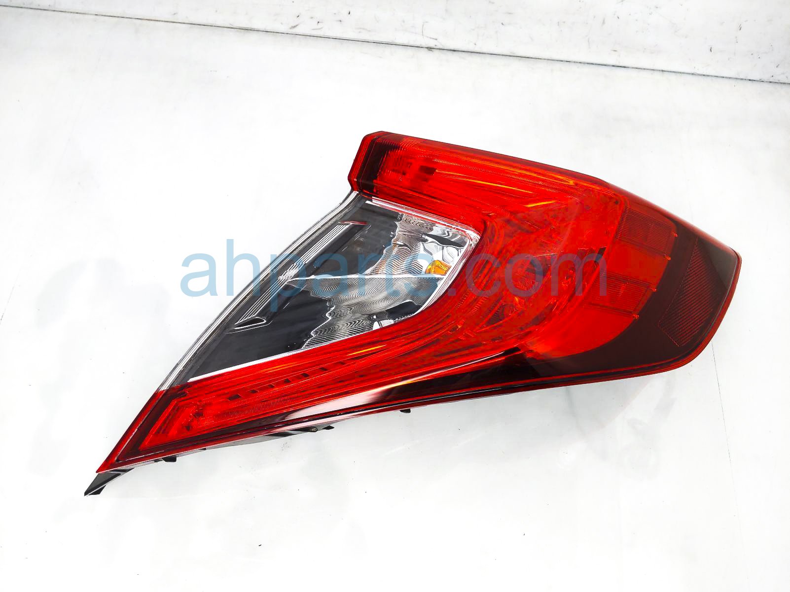 $125 Honda RH TAIL LAMP (ON BODY)