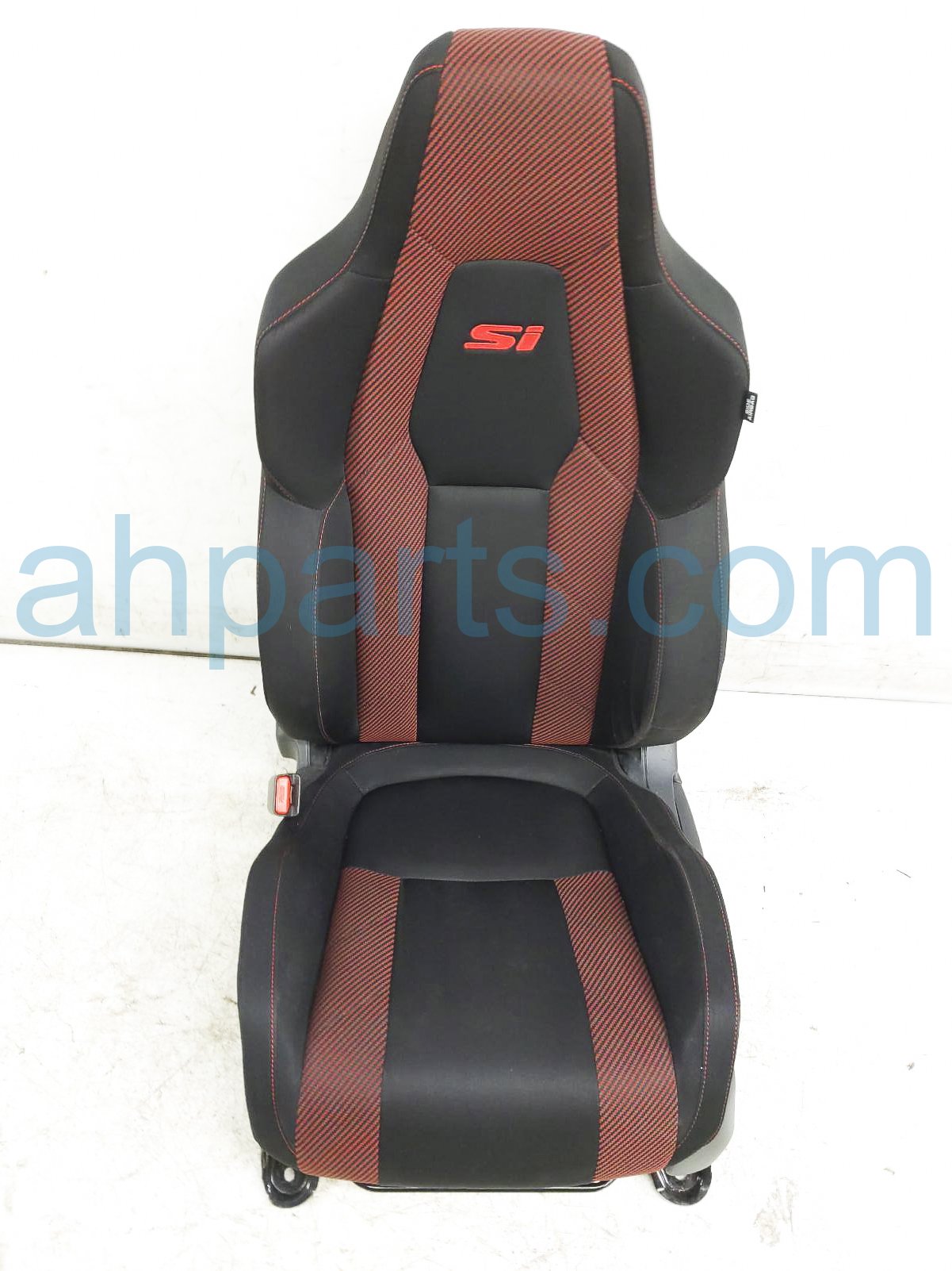 $300 Honda FR/LH SEAT- BLACK/RED-W/O AIRBAG -SI