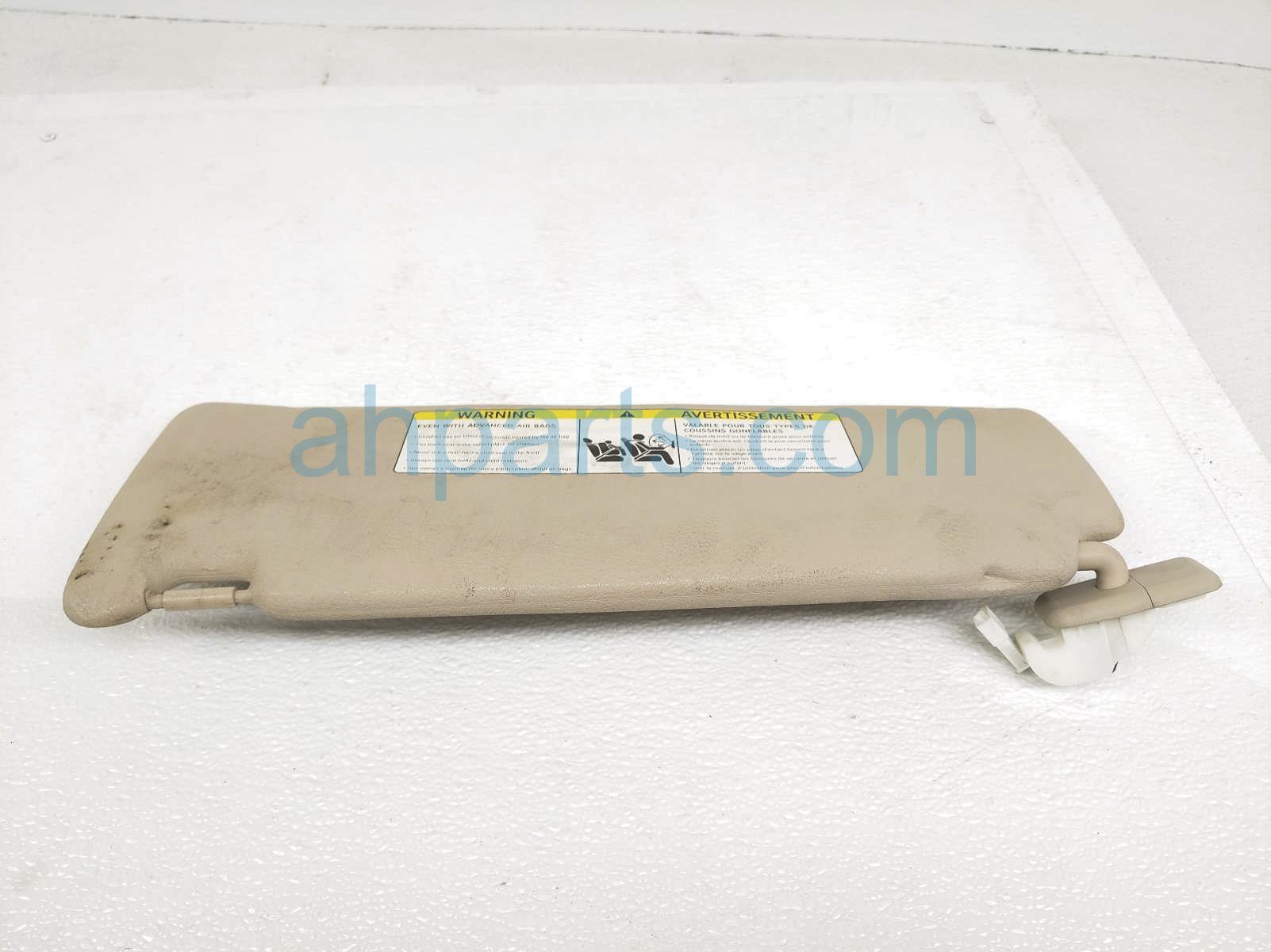 $25 BMW RH SUN VISOR - BEIGE