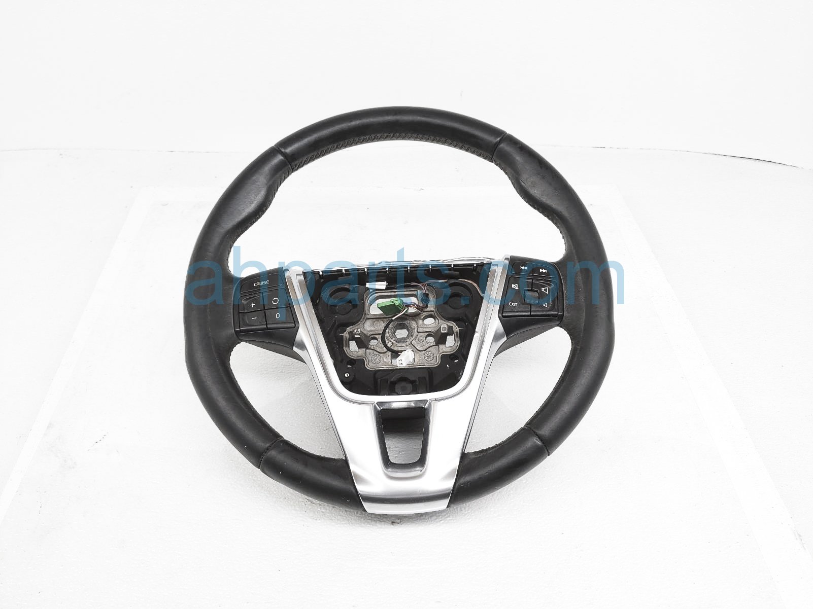 $99 Volvo STEERING WHEEL - BLACK W/ SILVER