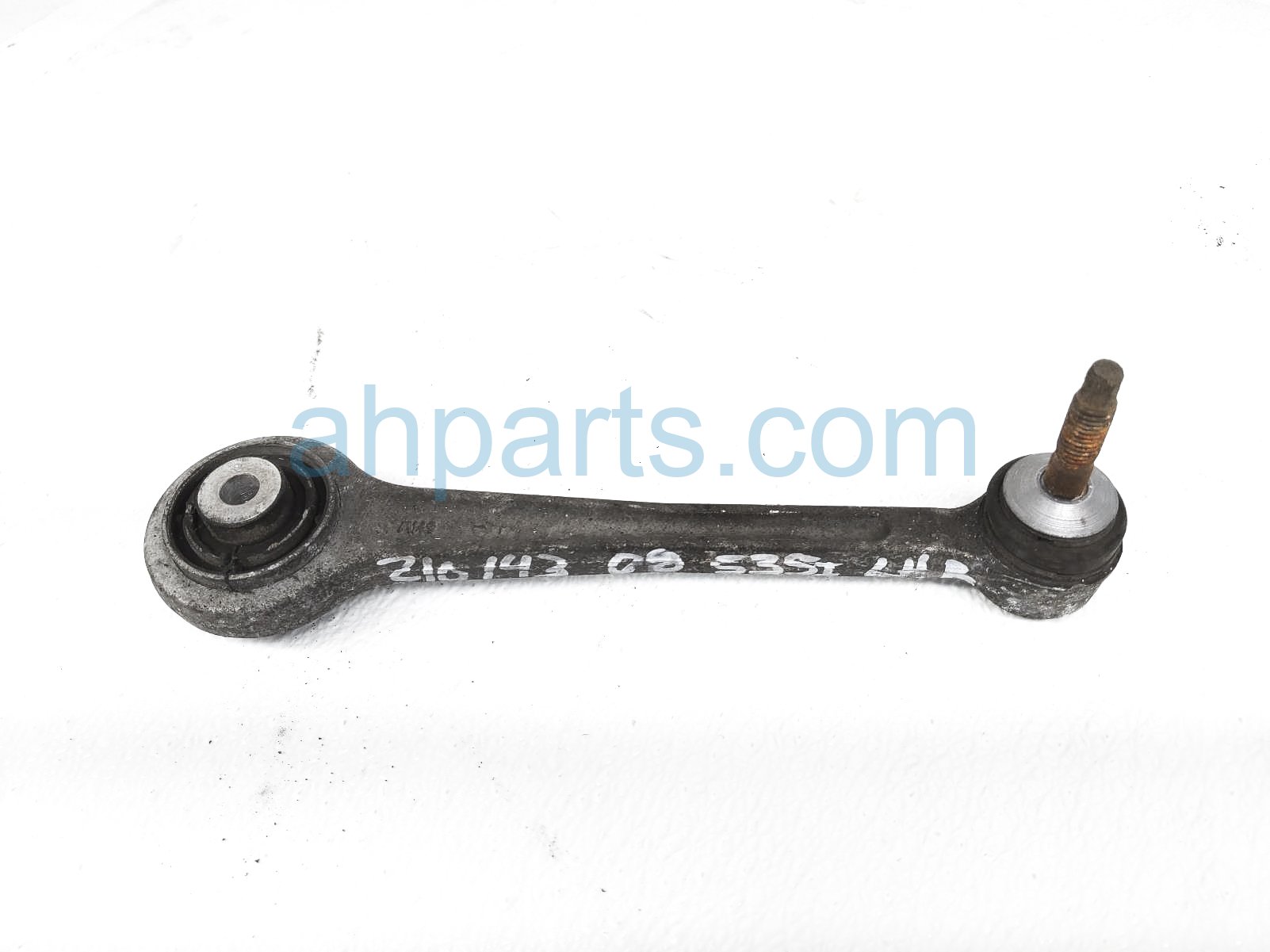 $30 BMW RR/LH FORWARD UPPER CONTROL ARM