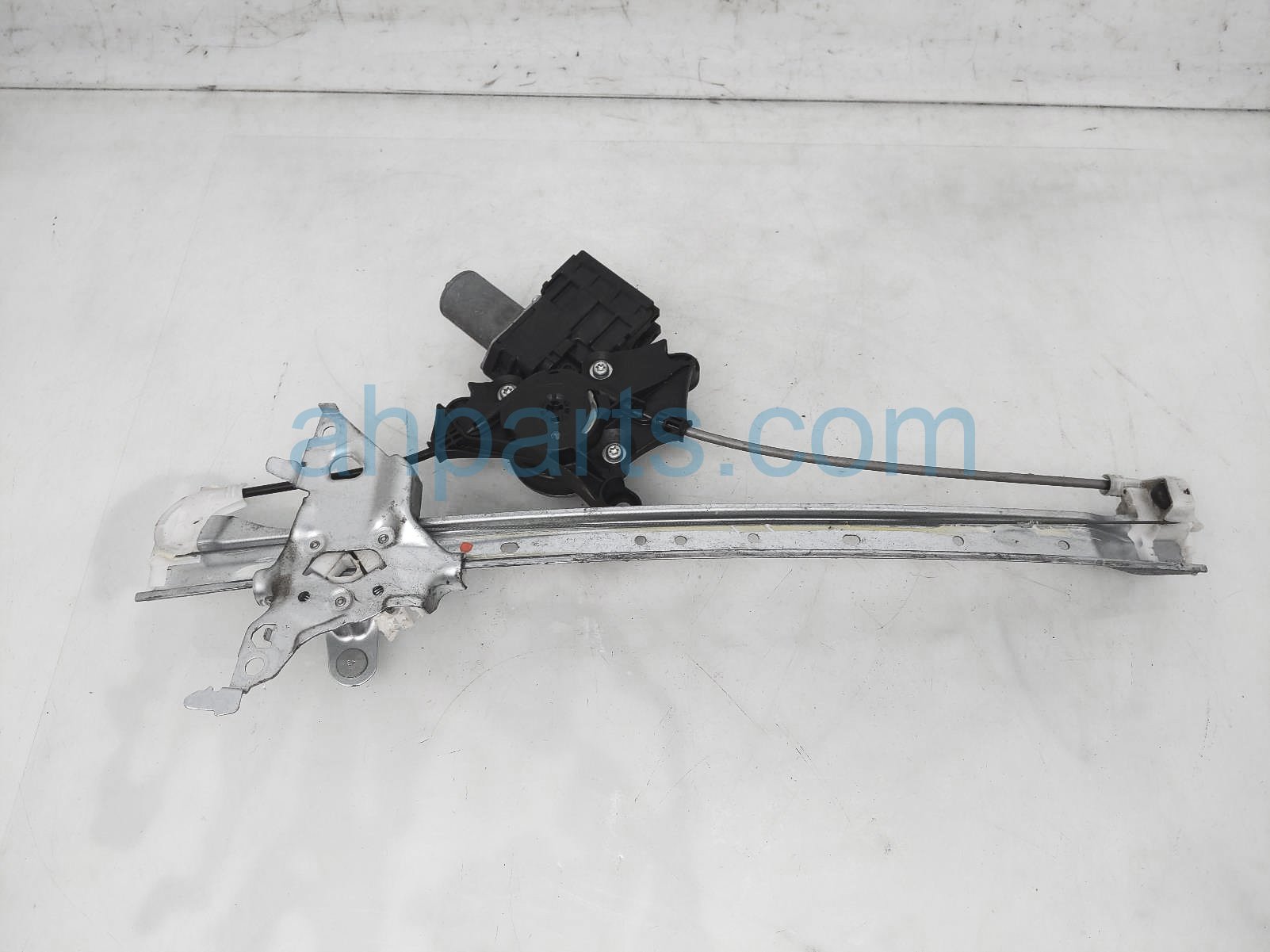 $70 Toyota RR/RH WINDOW REGULATOR W/MOTOR ASSY