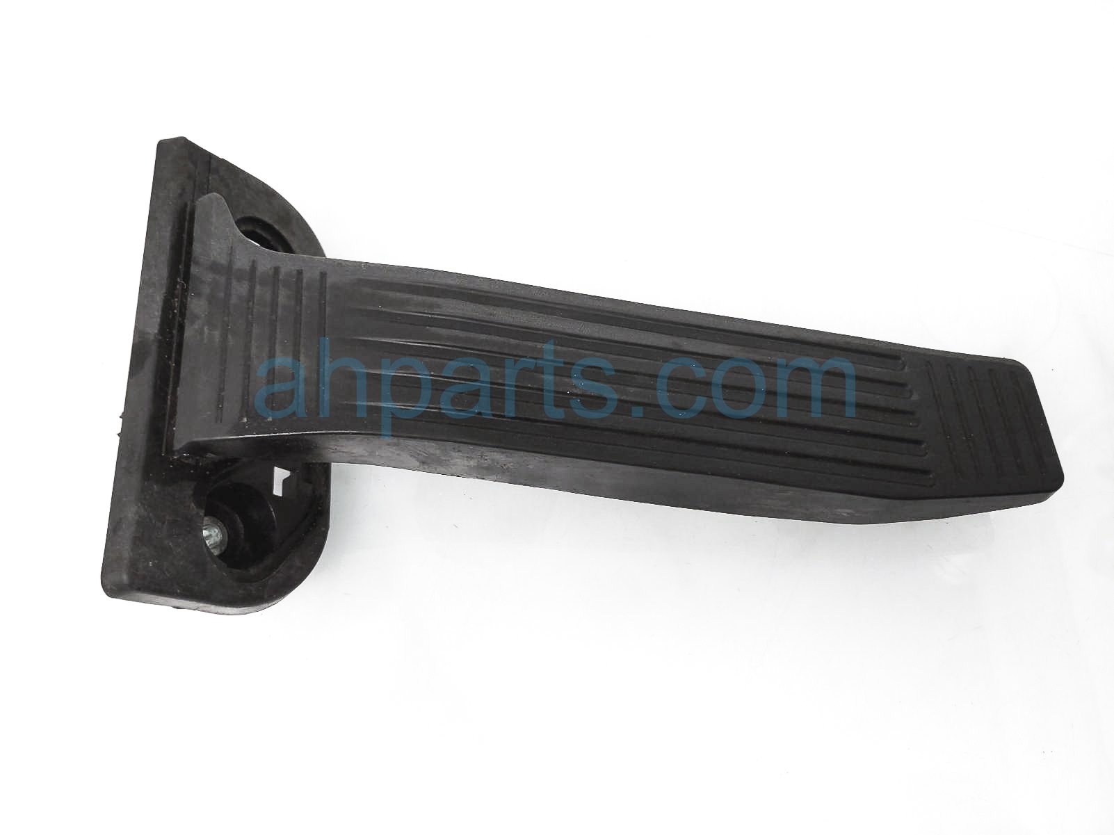 $20 Toyota GAS / ACCELERATOR PEDAL ASSY