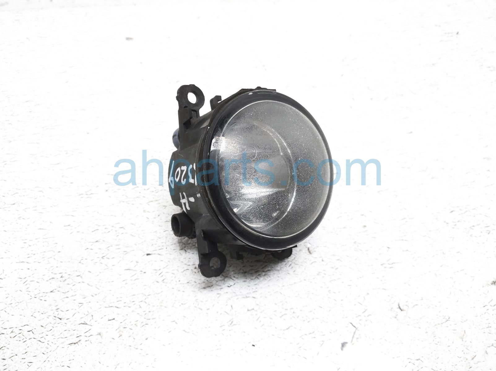 $30 Ford LH FOG LAMP / LIGHT - NEEDS BUFF