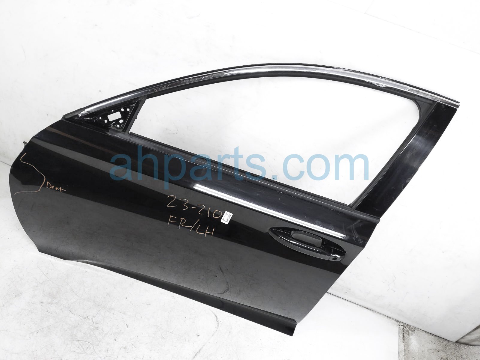 $859 Honda FR/LH DOOR - BLACK - NO MIRROR/TRIM*