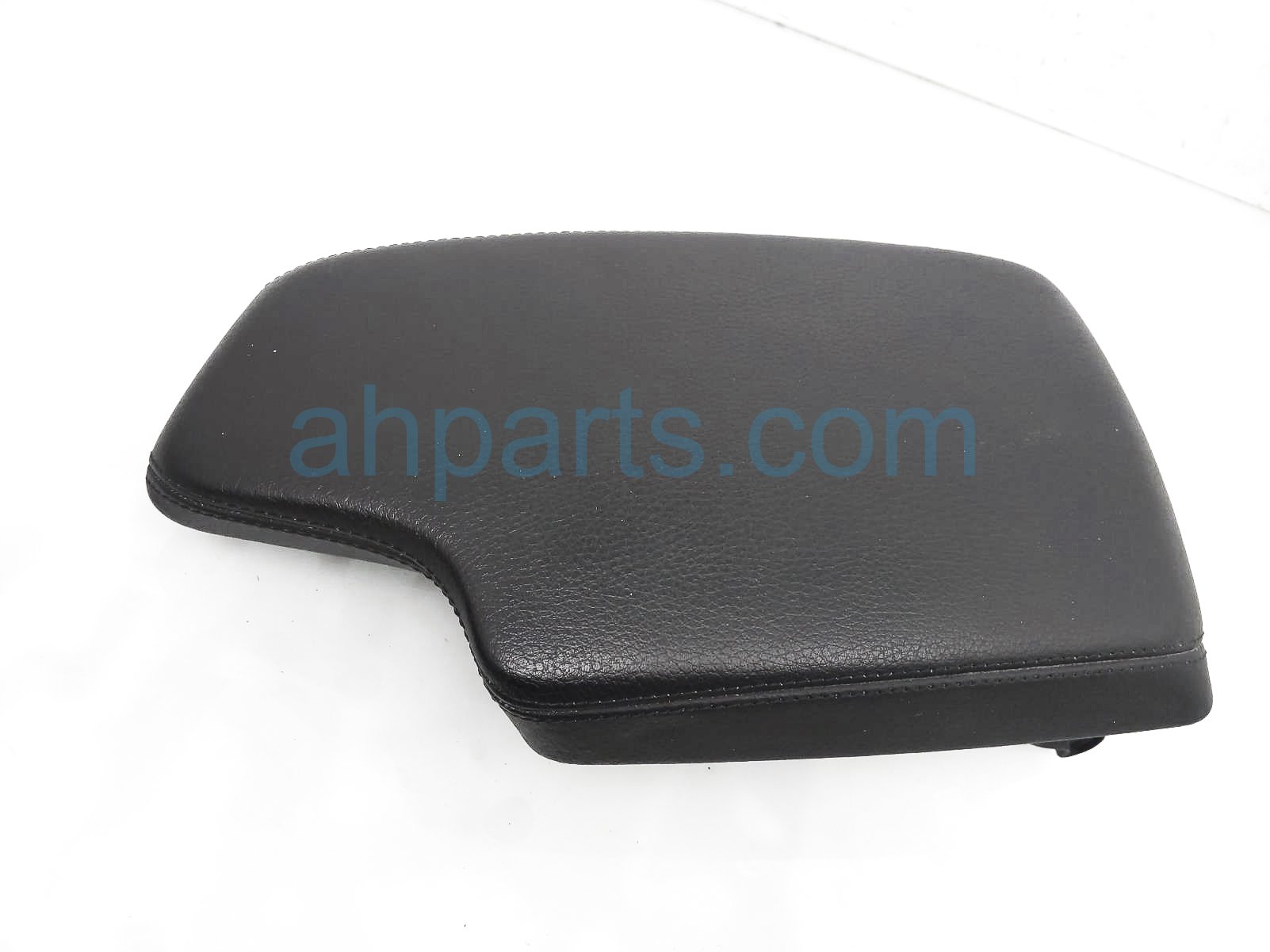 $100 BMW CENTER CONSOLE LID - BLACK