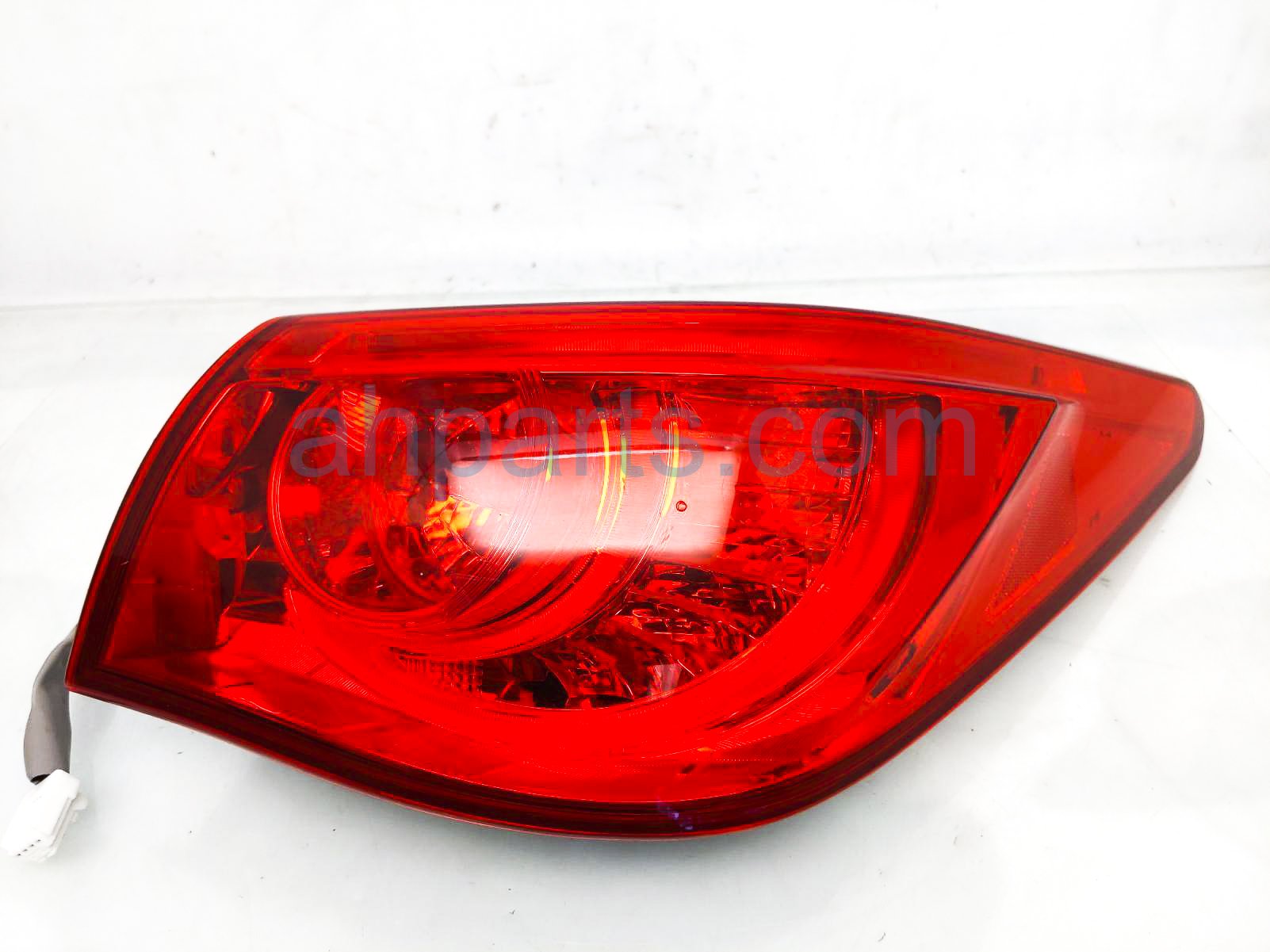 $175 Infiniti RH TAIL LAMP (ON BODY)