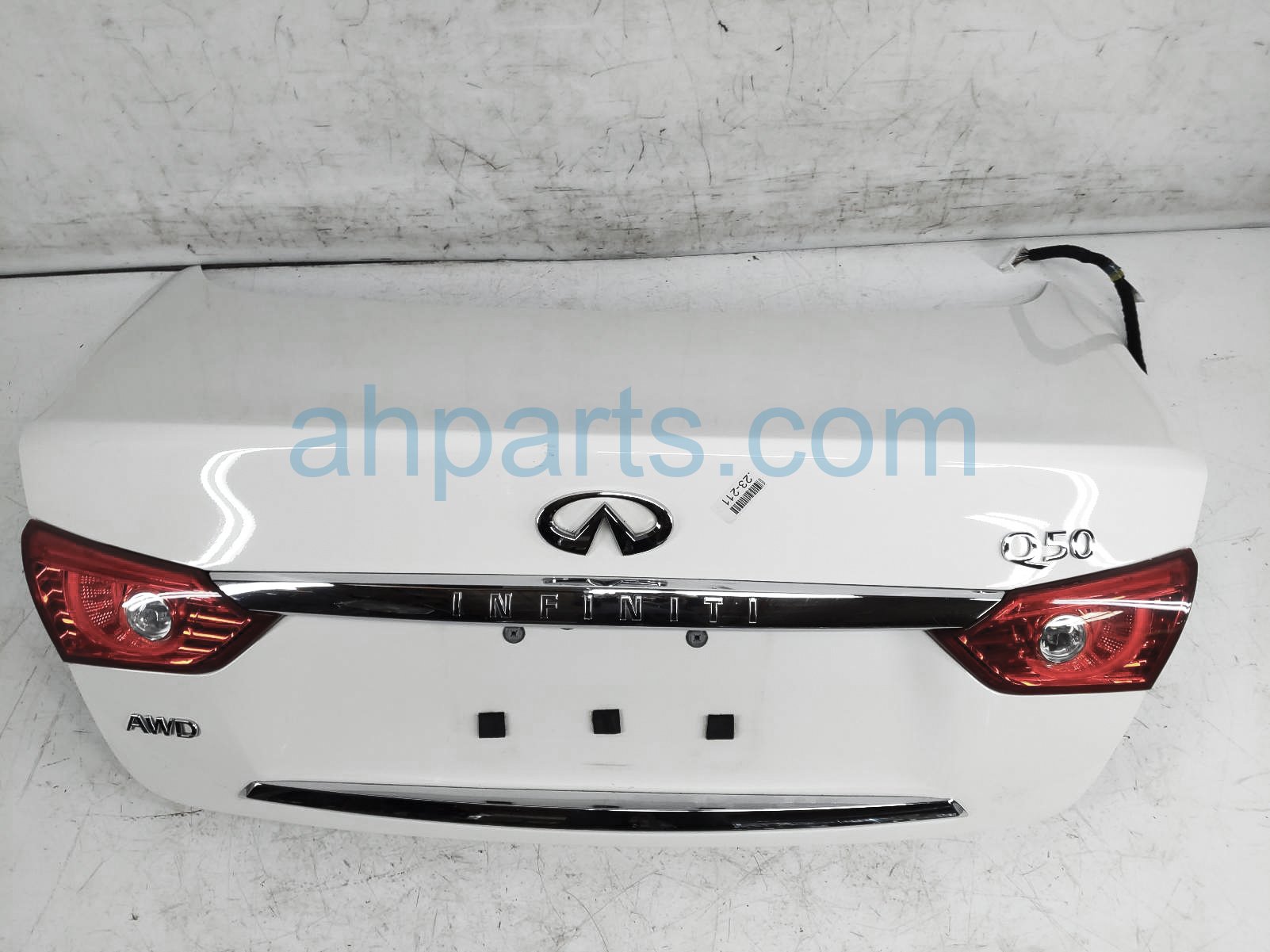 $299 Infiniti TRUNK / DECKLID - WHITE - QAW