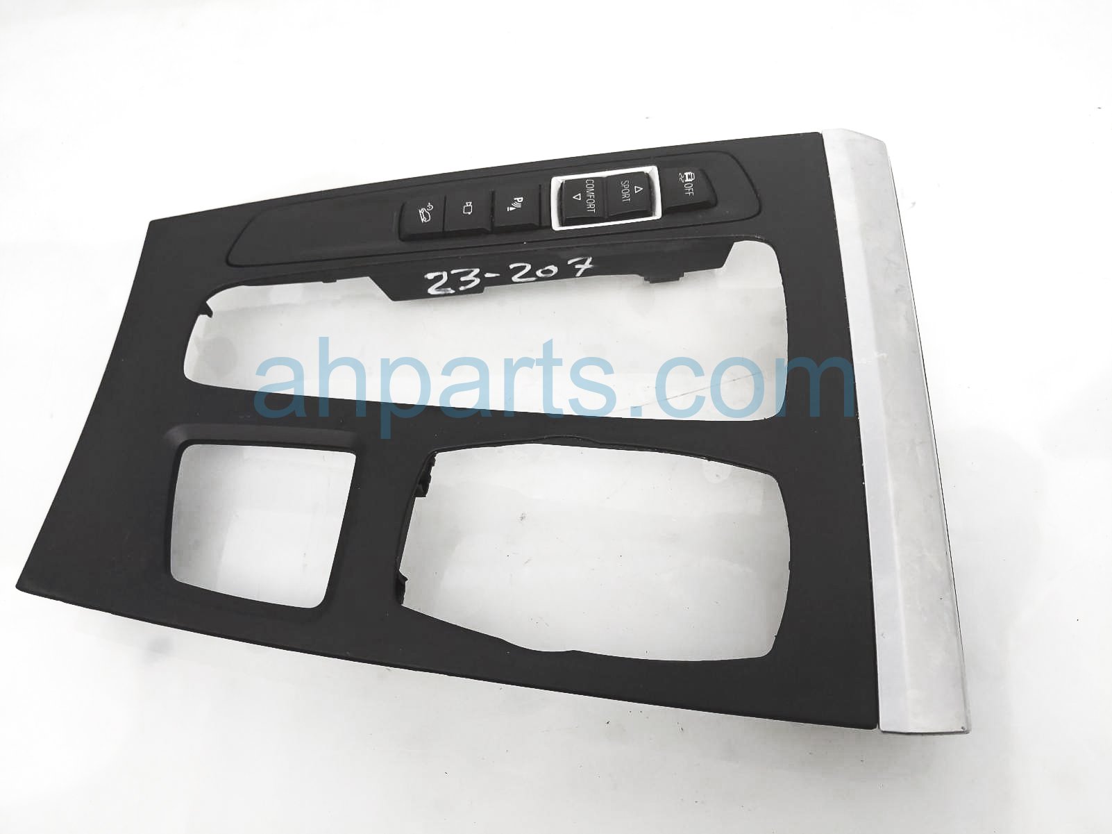 $70 BMW CENTER CONSOLE UPPER TRIM PANEL