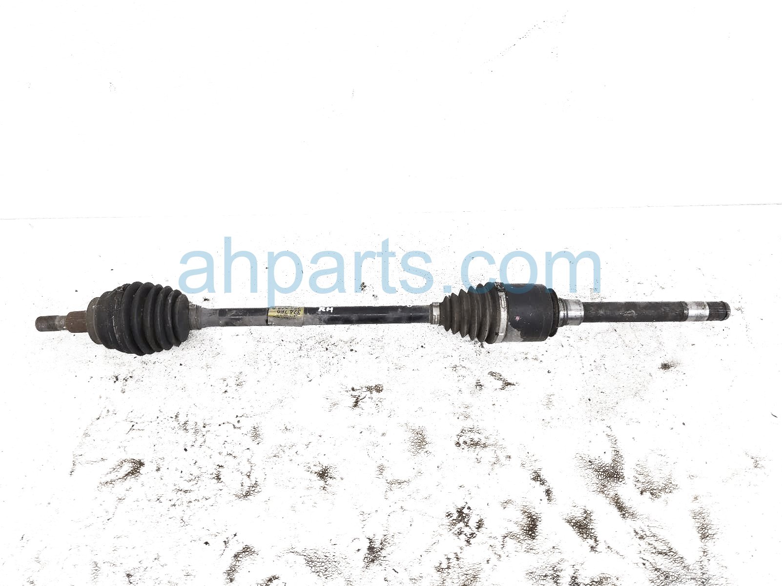 $70 Mercedes FR/RH AXLE SHAFT