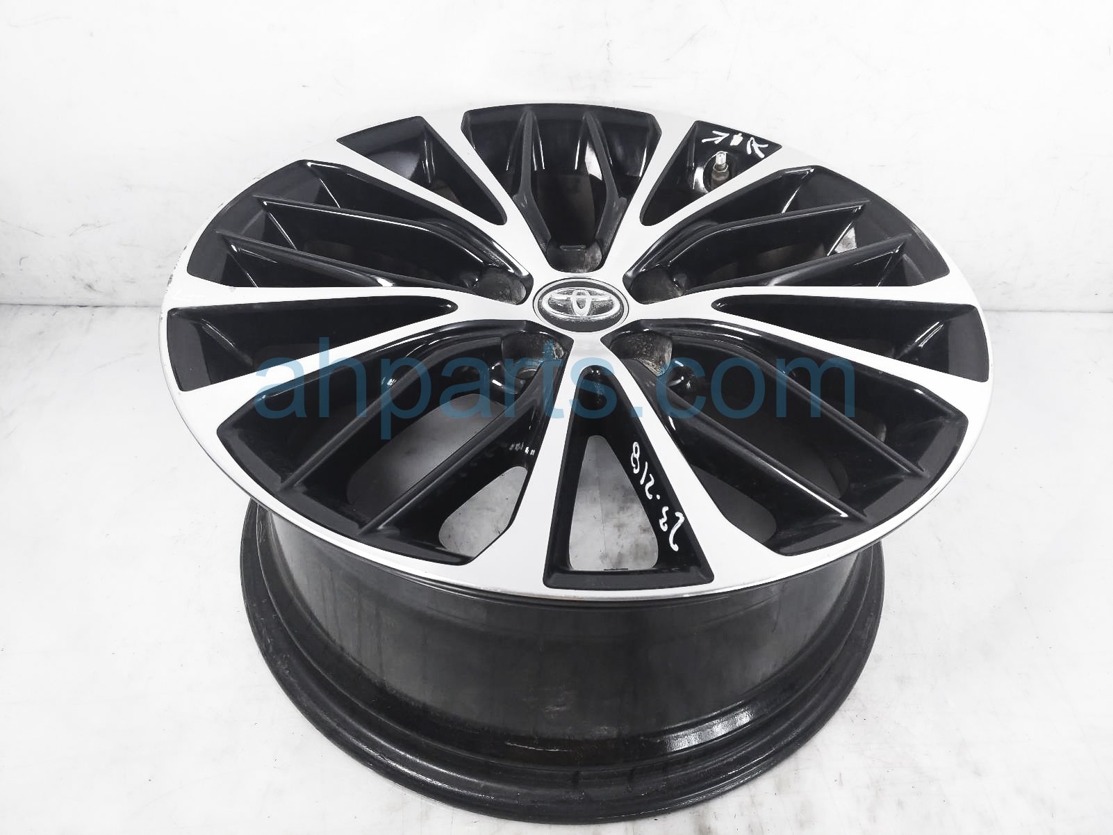 $179 Toyota FR/LH WHEEL / RIM - LIGHT CURB