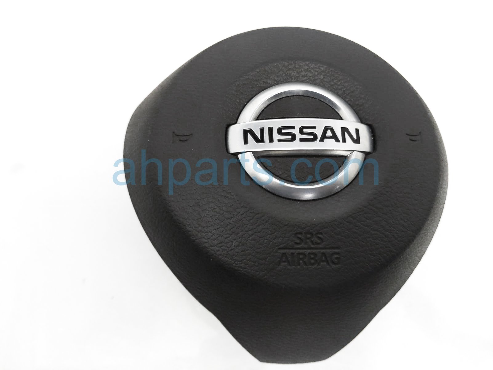 $525 Nissan DRIVER WHEEL AIRBAG