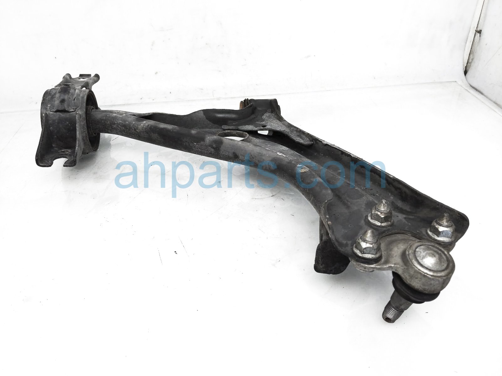 $125 Honda FR/LH LOWER CONTROL ARM - Si - MT