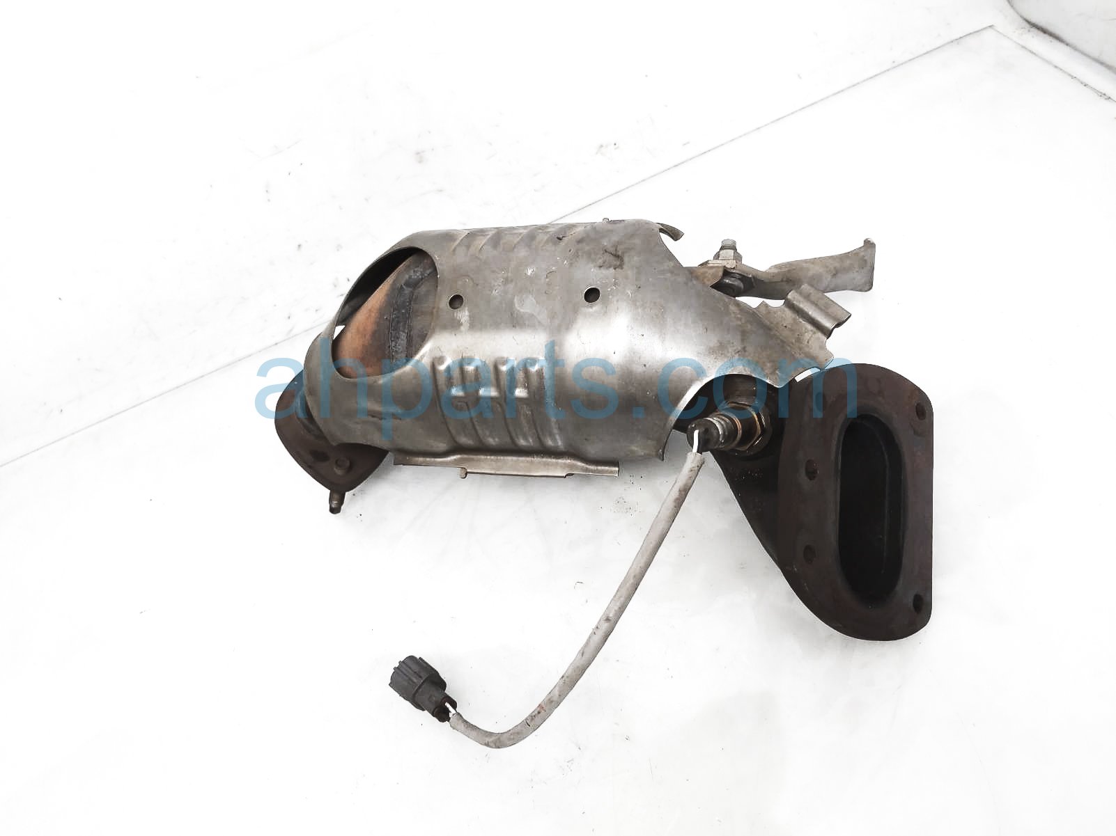 $399 Toyota REAR EXHAUST CONVERTER MANIFOLD