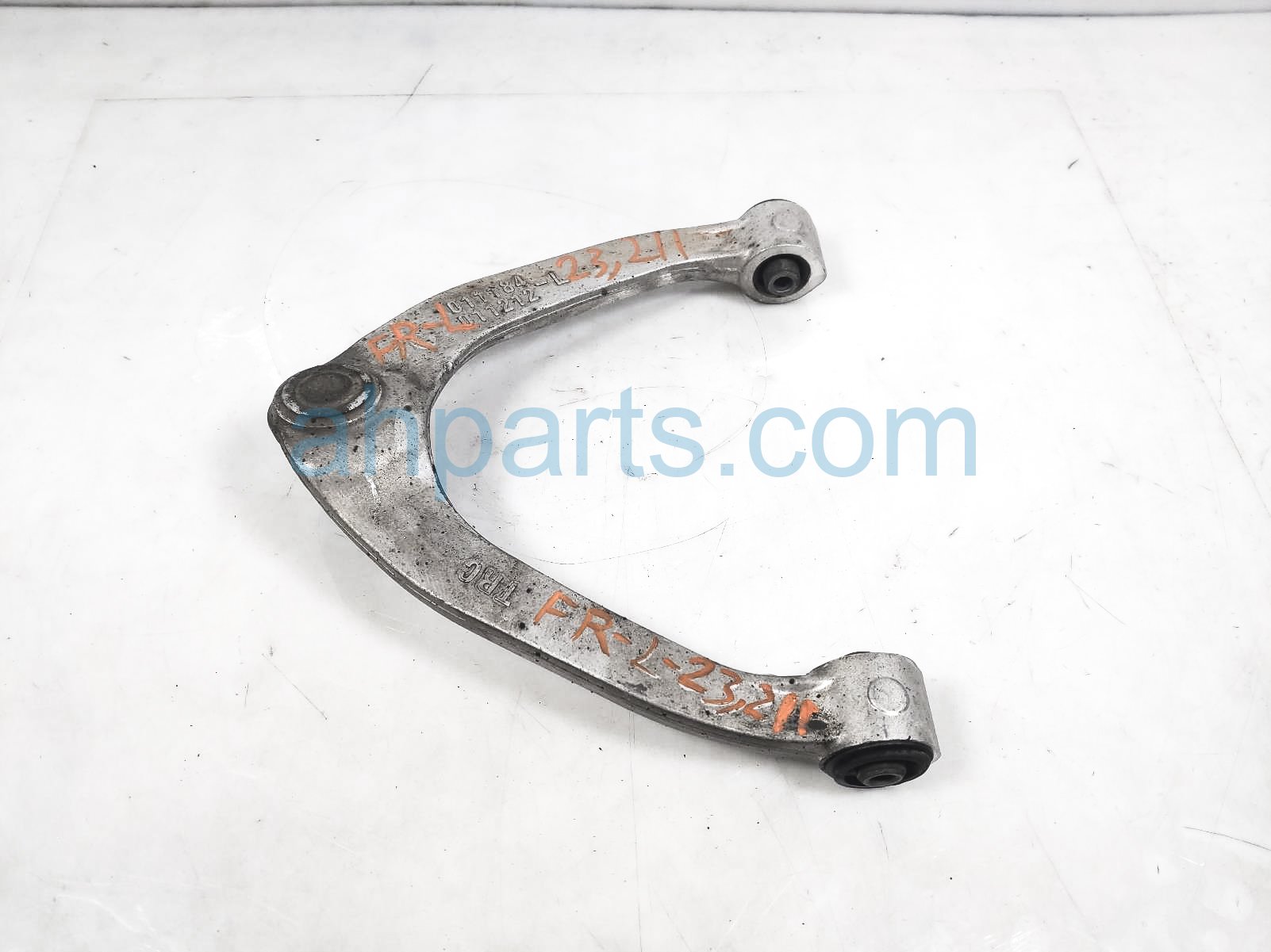 $40 Infiniti FR/LH UPPER CONTROL ARM