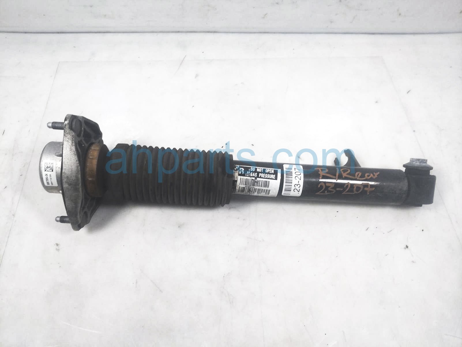 $100 BMW RR/RH STRUT / SHOCK ABSORBER  ASSY