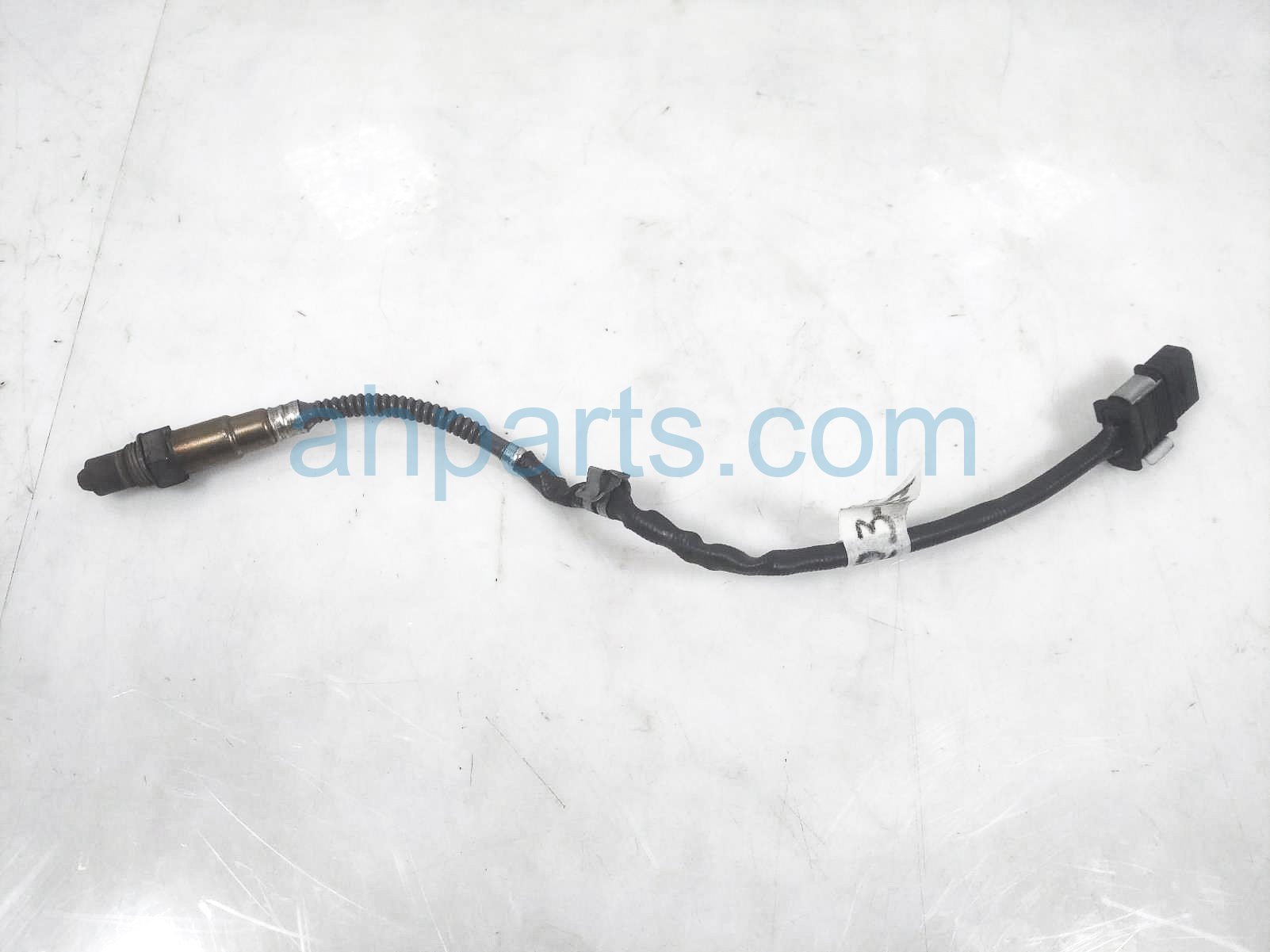 $40 BMW FRONT UPPER OXYGEN SENSOR - 3.0L