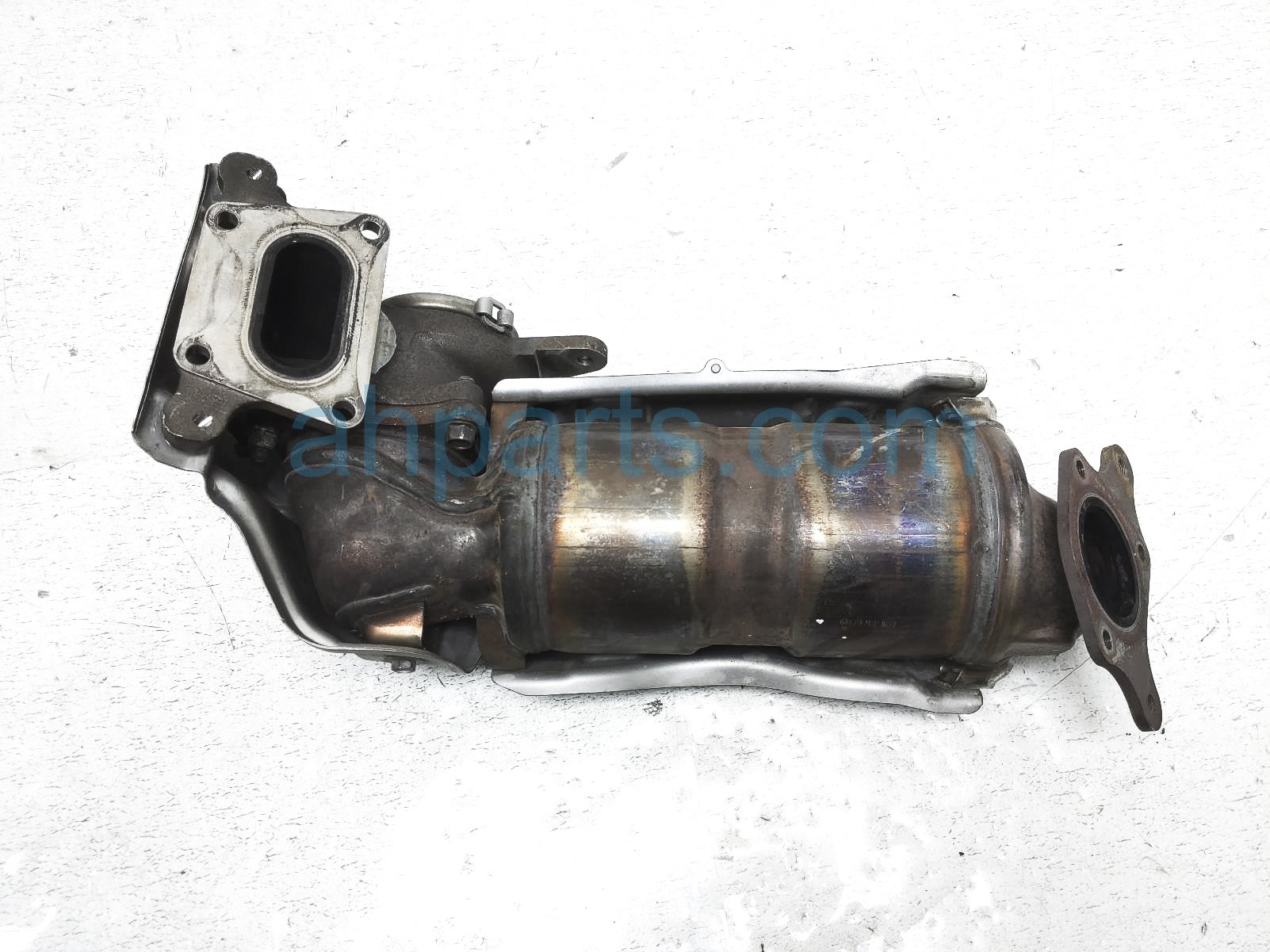 $795 Honda EXHAUST MANIFOLD - 2.0L