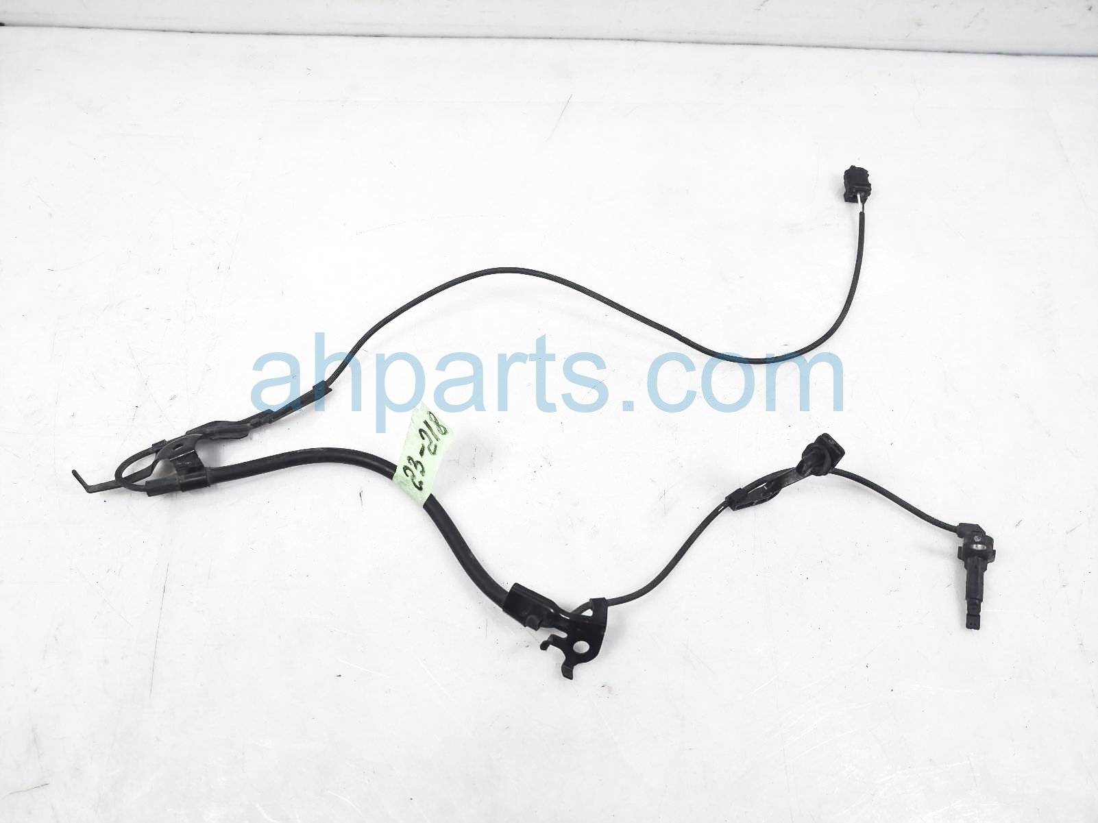 $100 Toyota FR/RH ABS WHEEL SPEED SENSOR