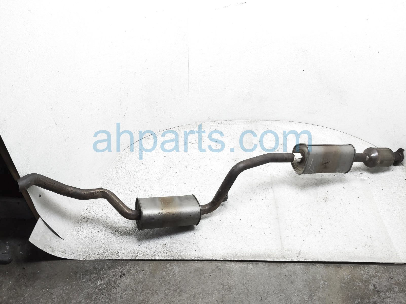 $450 Ford EXHAUST MUFFLER & RESONATOR ASSY