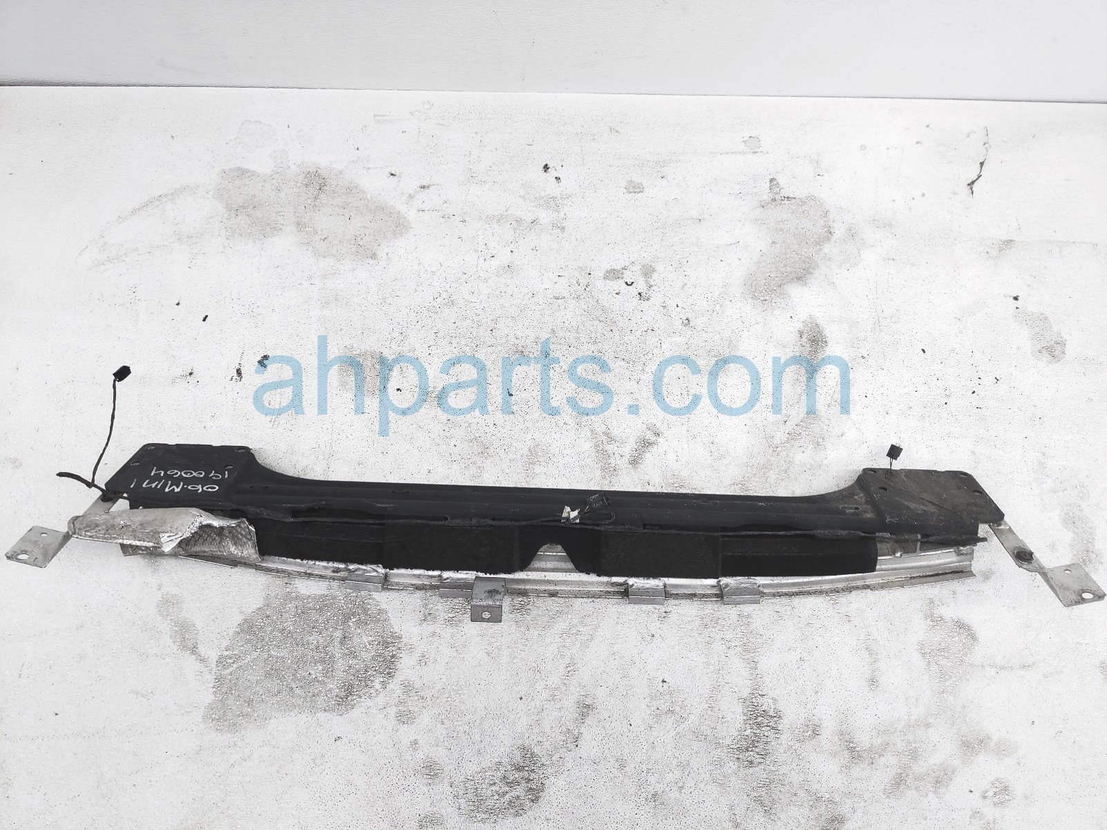 $99 BMW REAR BUMPER REINFORCEMENT BAR