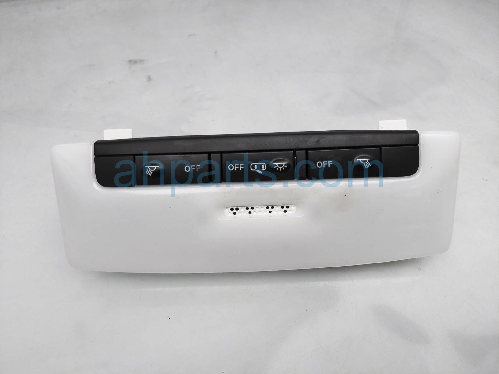 $35 Nissan ROOF CONSOLE MAP LIGHT - WHITE