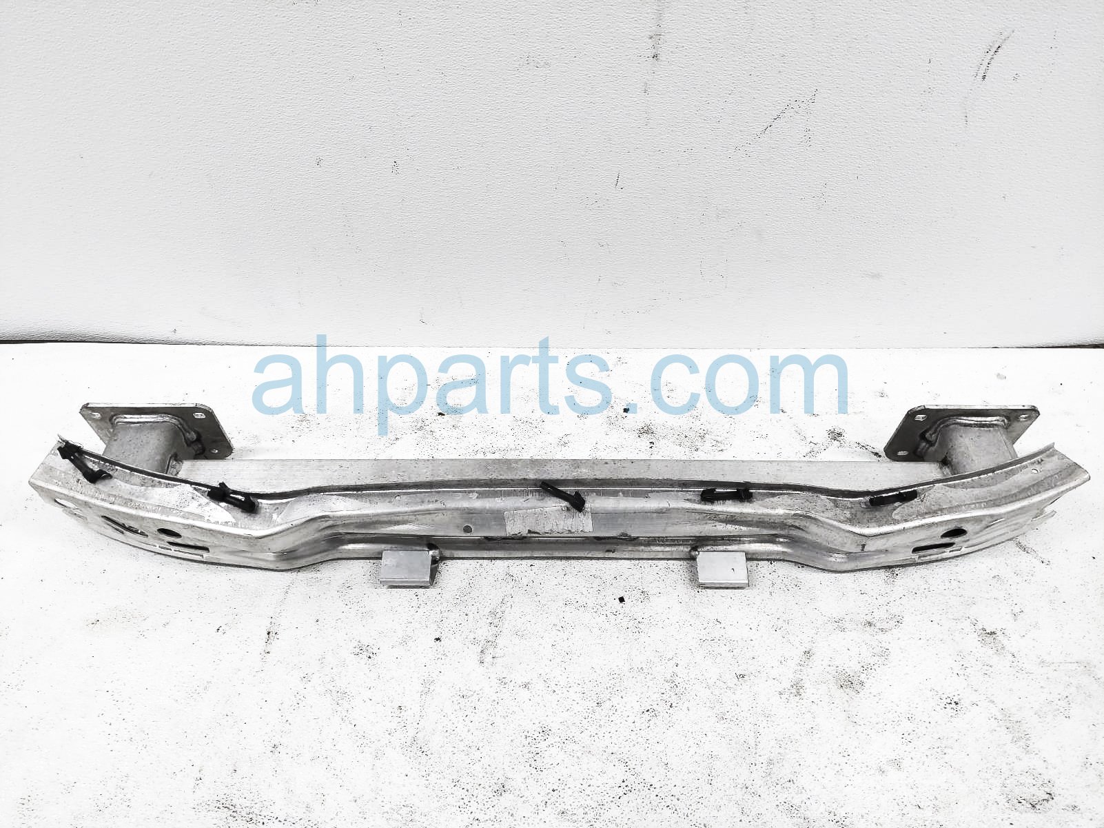 $100 BMW REAR BUMPER REINFORCEMENT BAR