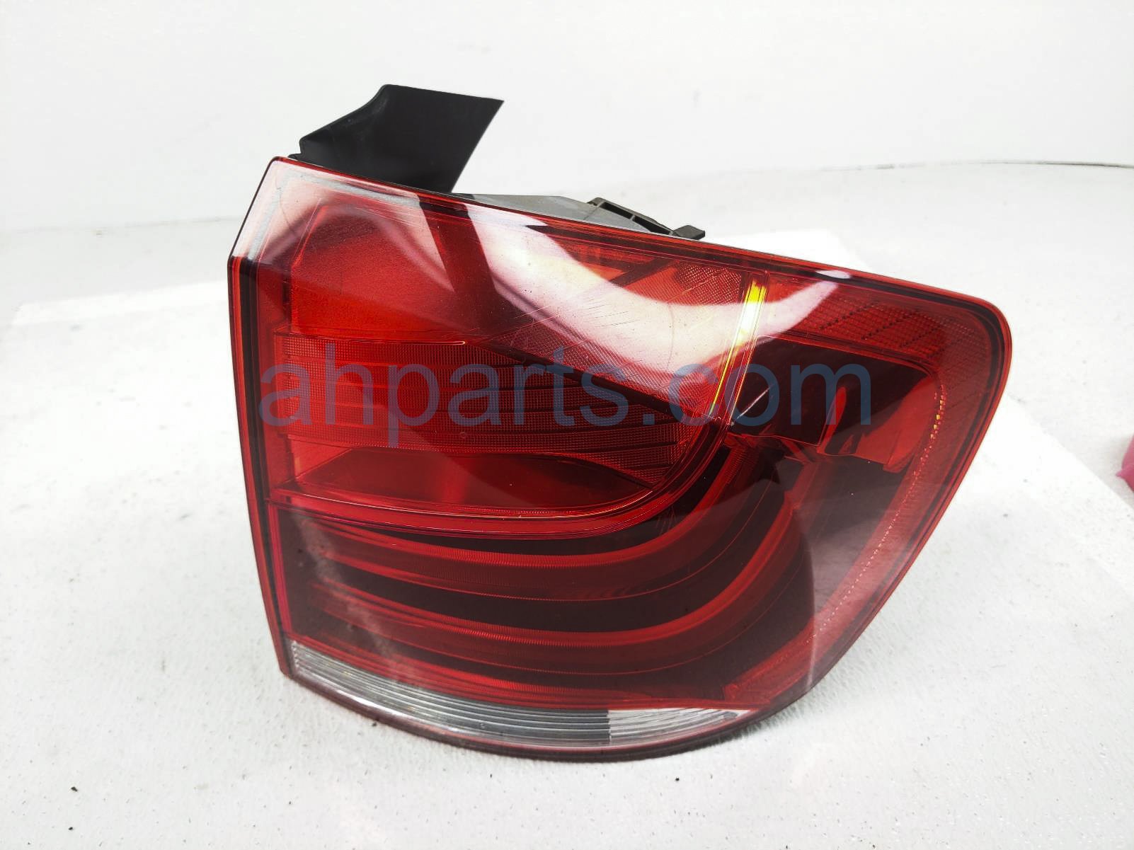 $100 BMW RH TAIL LAMP / LIGHT (ON BODY)