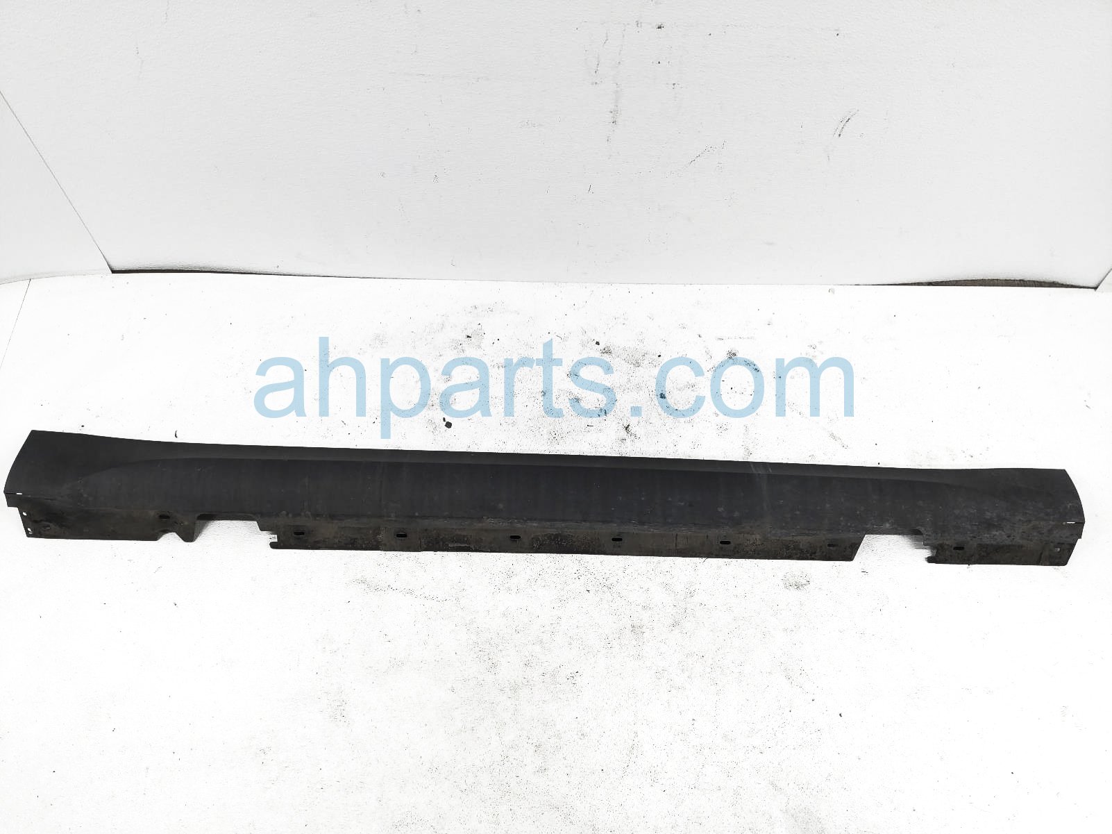 $90 BMW RH SIDE ROCKER PANEL - TEXTURED BLK