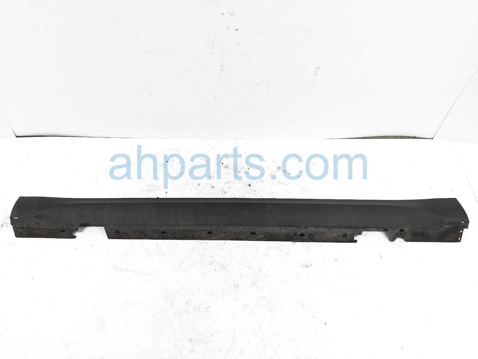 $90 BMW LH SIDE ROCKER PANEL - TEXTURED BLK