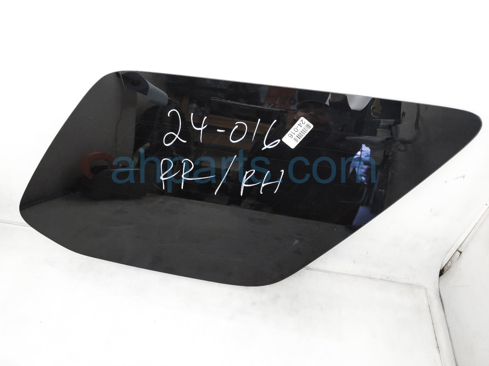 $99 Toyota RH QUARTER WINDOW GLASS