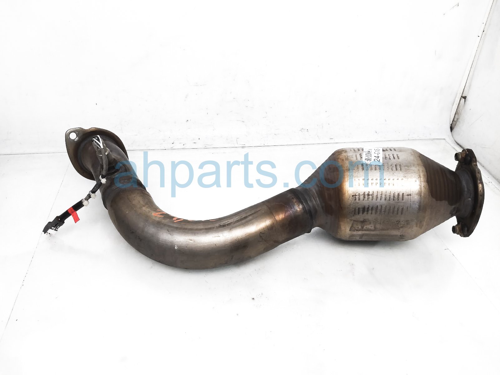 $489 Lexus EXHAUST CONVERTER- INTERMEDIATE PIPE