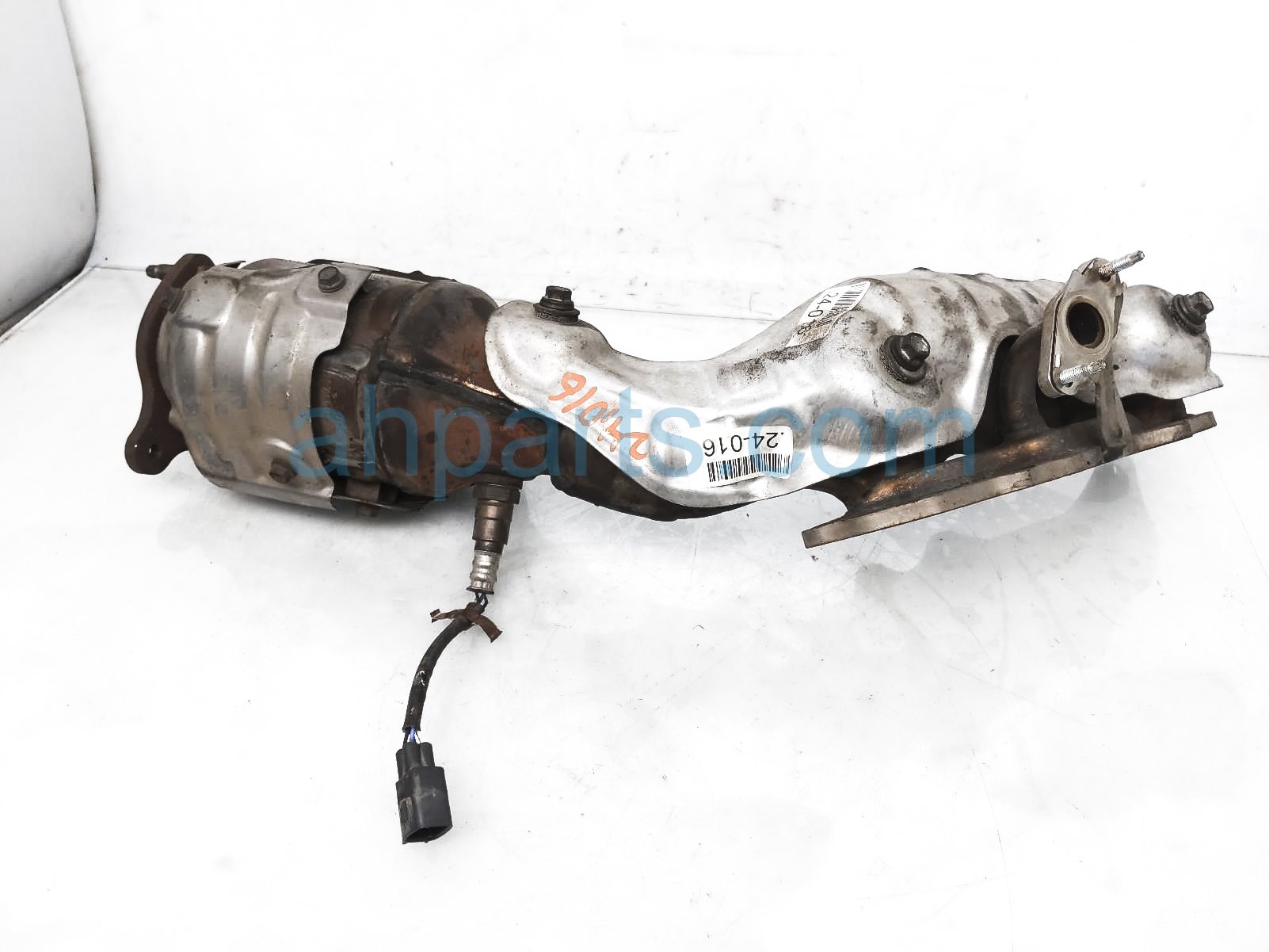 $249 Toyota LH EXHAUST MANIFOLD W/ CONVERTER