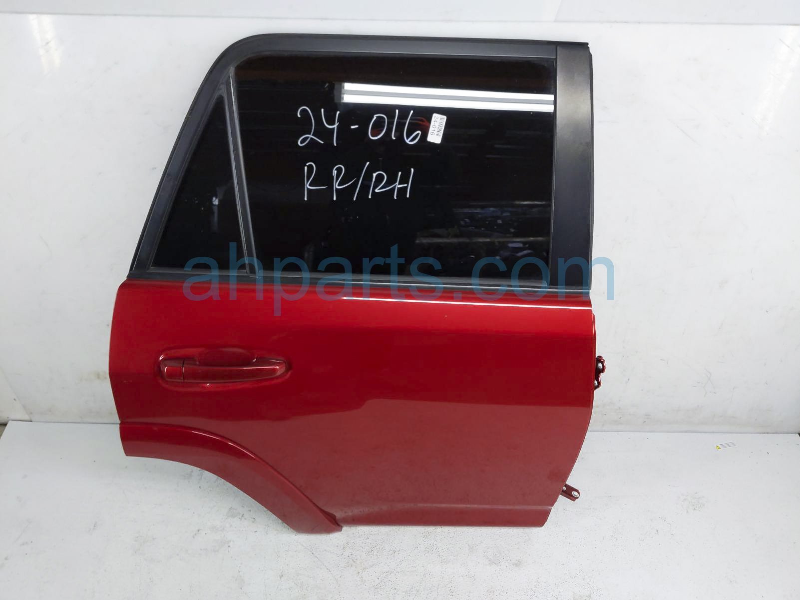 $725 Toyota RR/RH DOOR ASSY - RED - NO TRIM