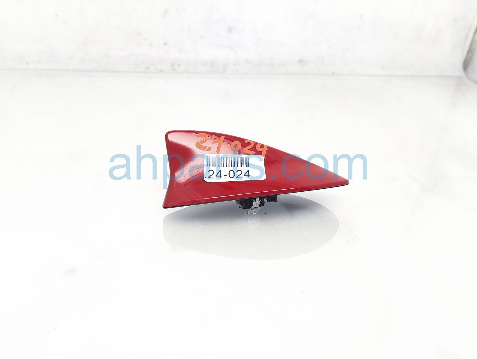 $75 Lexus ROOF ANTENNA ASSY - RED